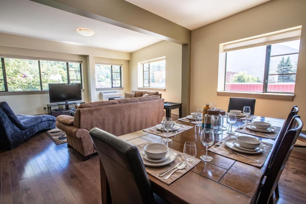 Selkirk Snug By Revelstoke Vacations 아파트 외부 사진